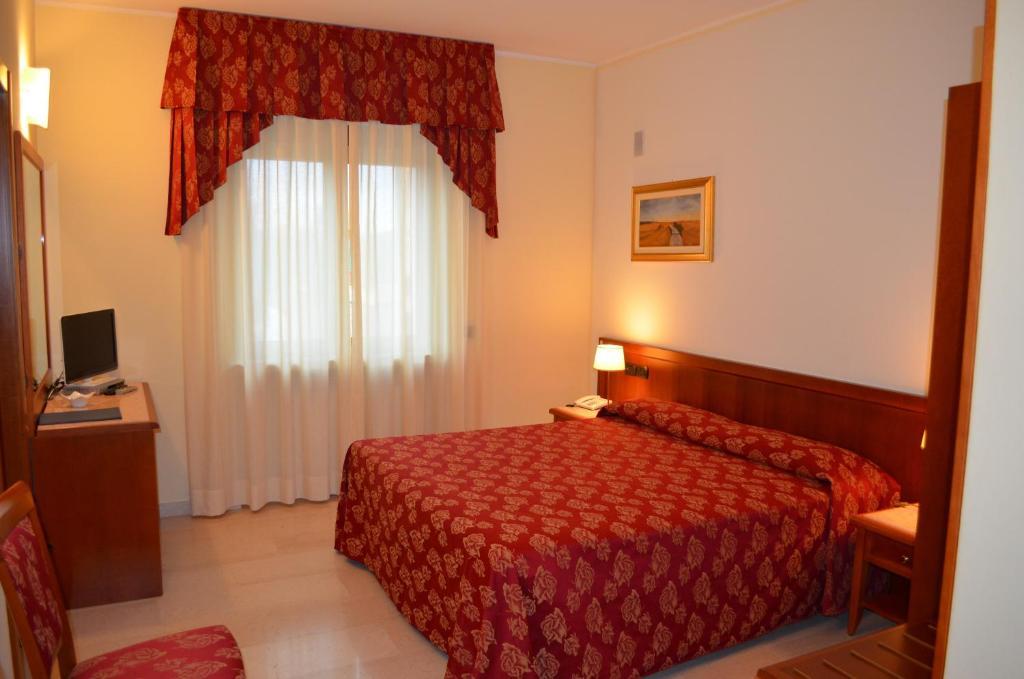 Hotel Olioso Peschiera del Garda Rom bilde