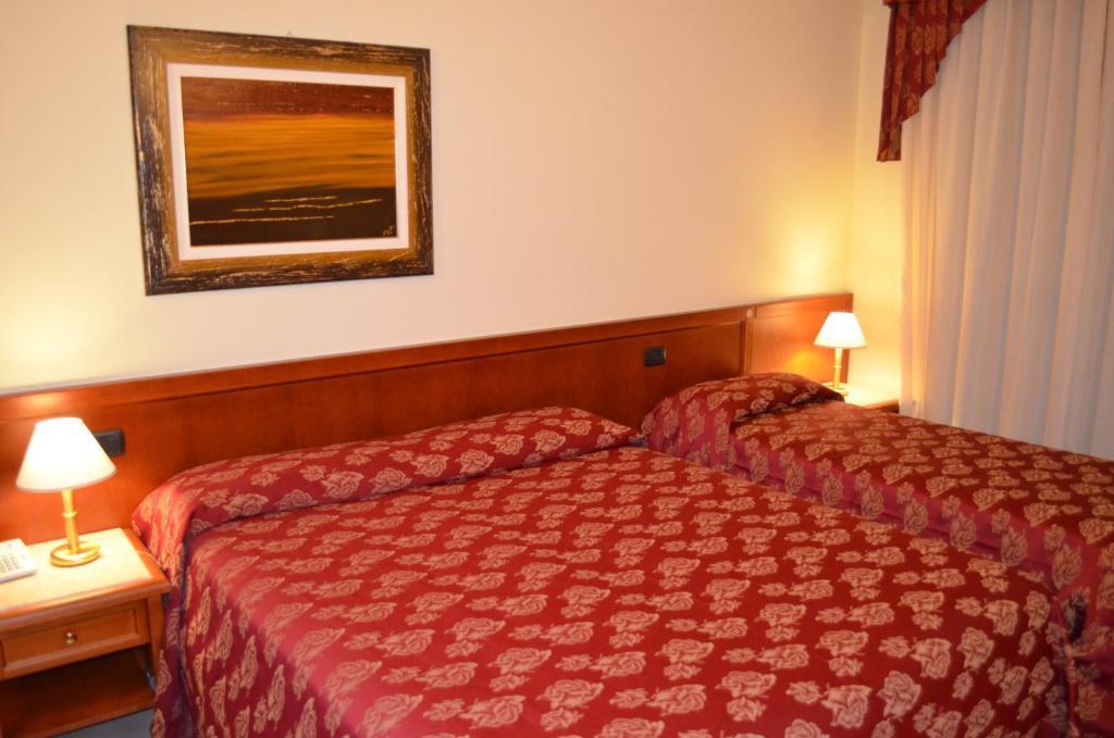 Hotel Olioso Peschiera del Garda Rom bilde