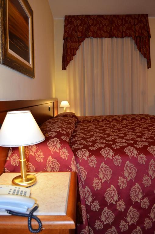 Hotel Olioso Peschiera del Garda Rom bilde