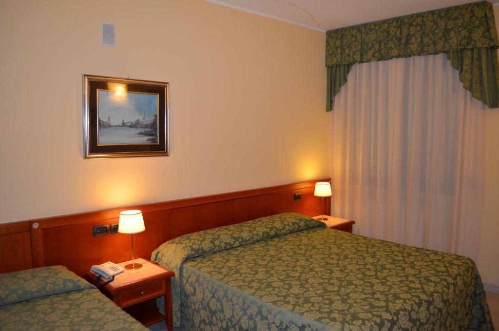 Hotel Olioso Peschiera del Garda Rom bilde