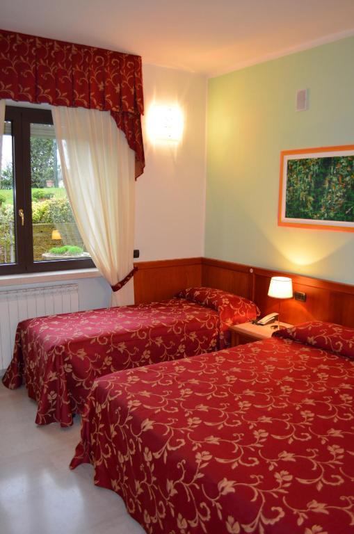 Hotel Olioso Peschiera del Garda Rom bilde